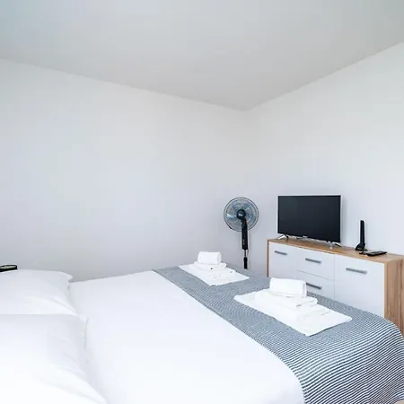 Vido- 1-bedroom With Loggia