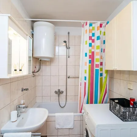 Vido- 1-bedroom With Loggia 公寓