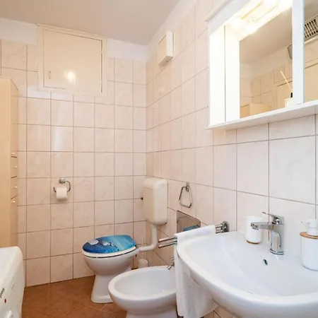 Vido- 1-bedroom With Loggia Apartmán